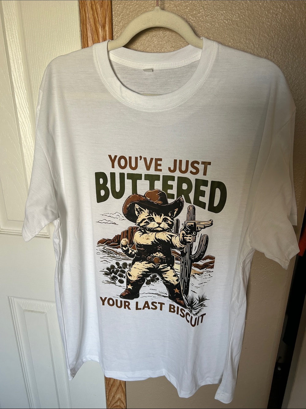 Western Kitty Gunslinger Graphic Tee Shirt - Picture 2 of 3